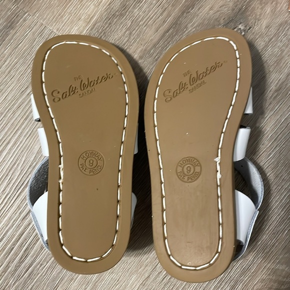Salt Water White Sandals - Picture 3 of 4